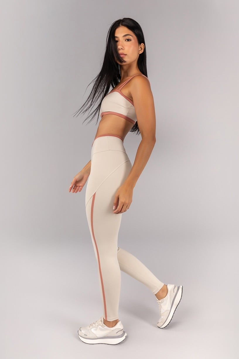 Conjunto com Chapado e Vira (Legging+Top)
